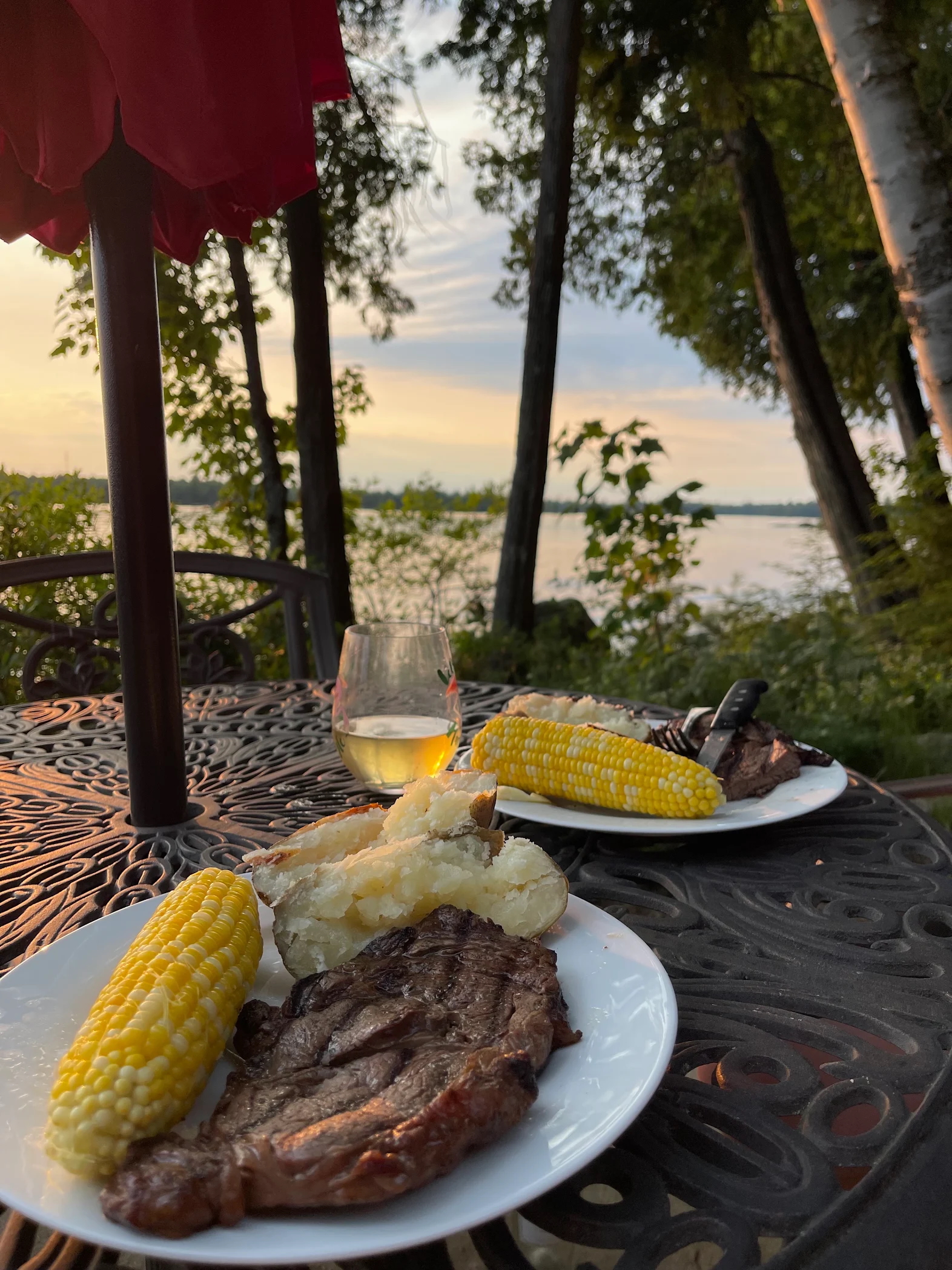 Outdoor dining pairs nicely with a lakeview
